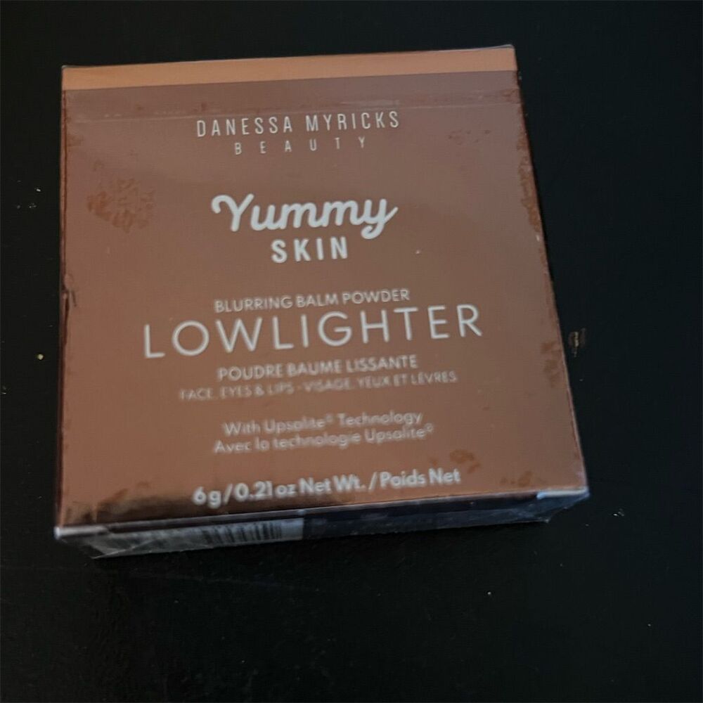 Danessa Myricks Yummy Skin Blurring Balm Powder Highlighter "Lowkey"